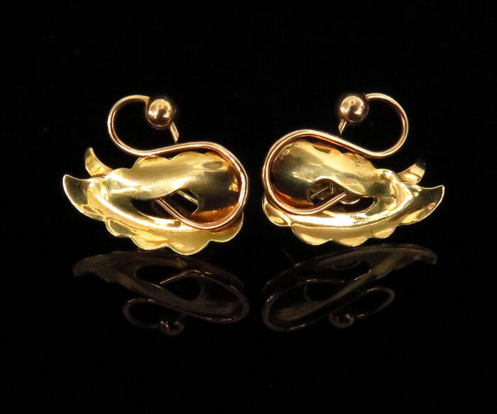 Retro Gold Swan Earrings