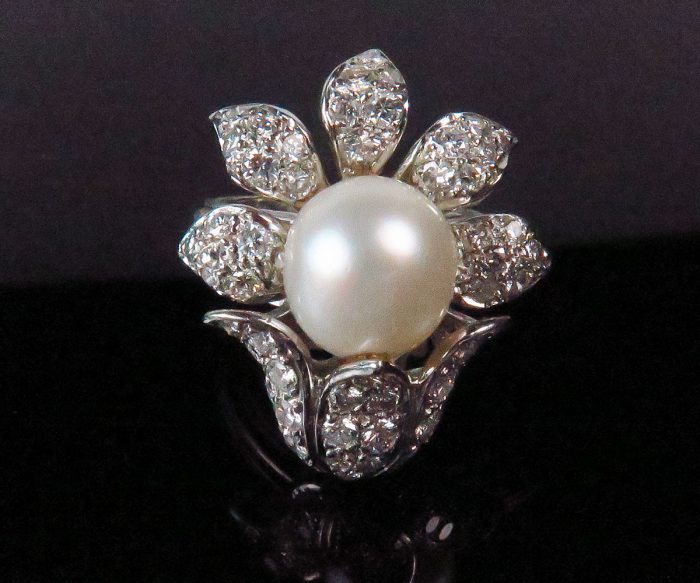 South Sea Pearl and diamond ring