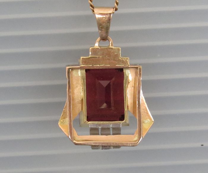 Deco Gold Garnet Pendant