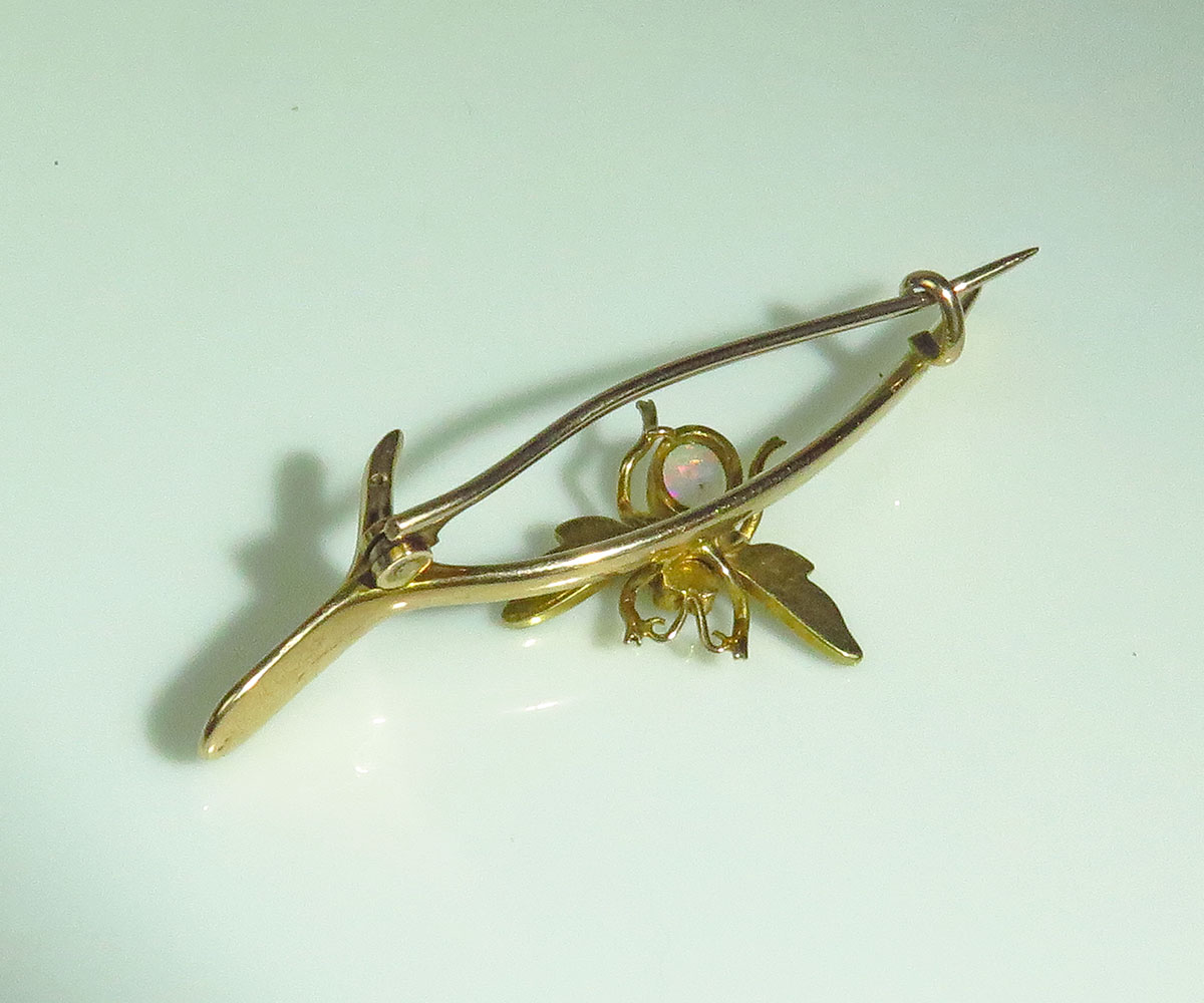 Gold Wishbone and Fly Brooch - Koblenz & Co. Antique & Estate Jewelry