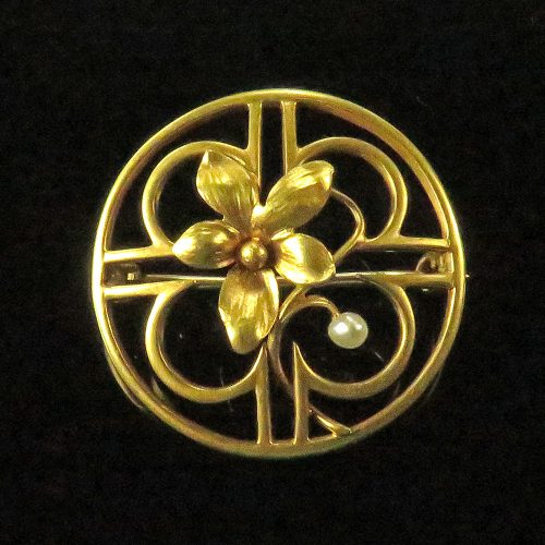 Gold Flower Brooch with Pearl