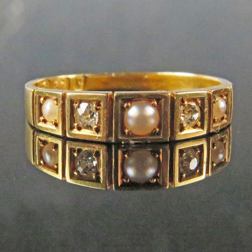 Gold English Ring with Diamonds and Pearls