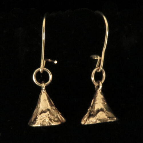 Gold kisses earrings