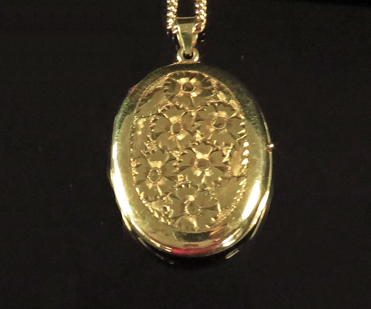 Vintage Heart Locket Necklace with Openwork Flower Pattern Sterling Silver  | JewelryEva