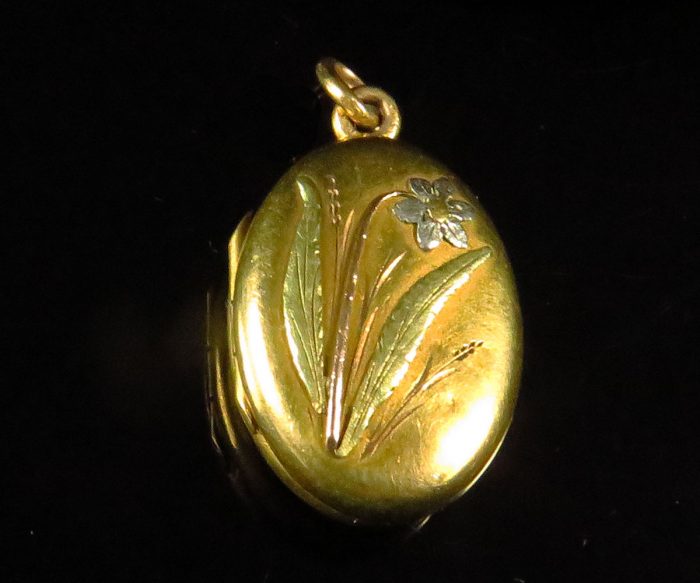 Victorian Aesthetic Period Small Gold Locket
