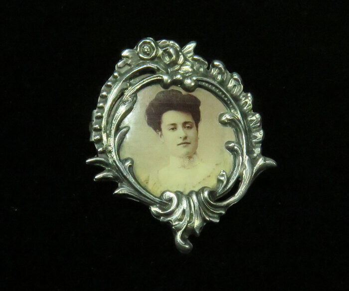 Vintage French Sterling Portrait Pin