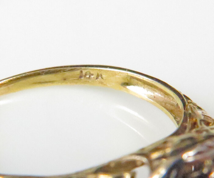 Late Edwardian Gold Filigree Sapphire Ring