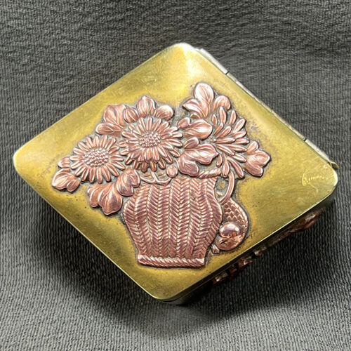 14030FJapaneseMixedMetalSnuffBox.jpg