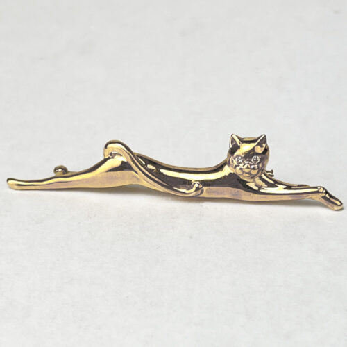 14K Stretching Cat Pin w/Diamond Eyes